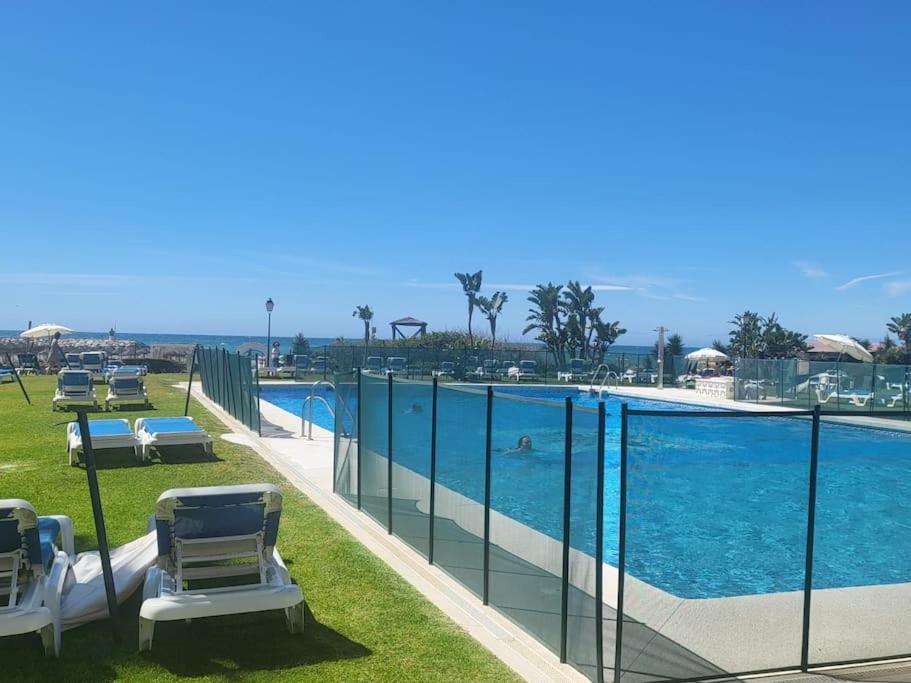 Casita Junto Al Mar En El Puerto De Cabopino Villa Marbella Exterior photo